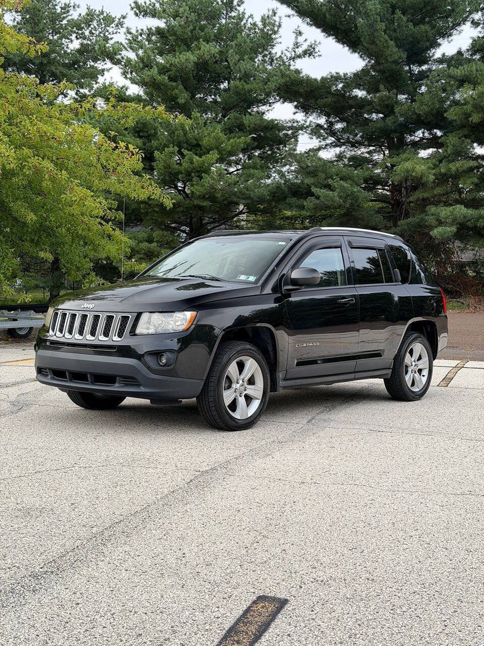 Used 2013 Jeep Compass Latitude AWD/4WD image 2