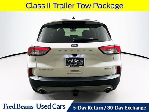 Used 2022 Ford Escape Titanium w/ Class II Trailer Tow Package image 8