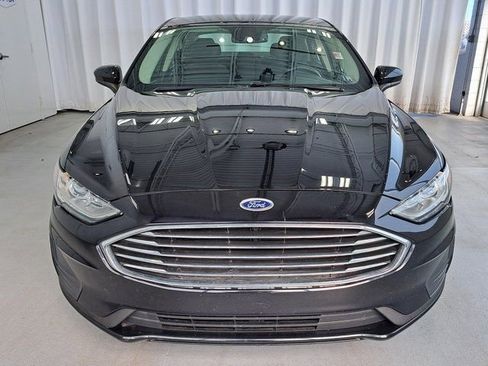 Used 2019 Ford Fusion SE FWD image 3