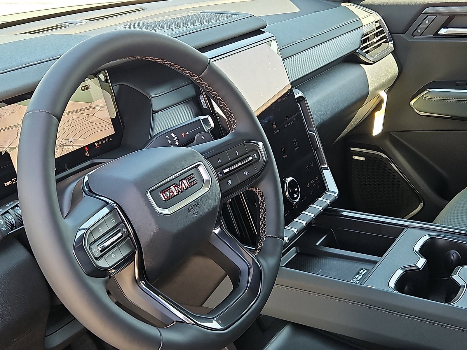 New 2026 GMC Acadia AT4 w/ LPO, Floor Liner Package AWD/4WD image 12