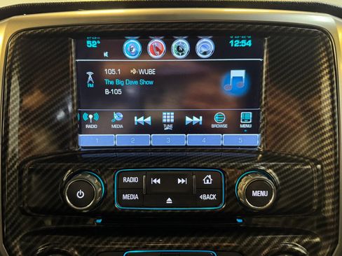 Used 2017 Chevrolet Silverado 1500 LT w/ Midnight Edition image 17