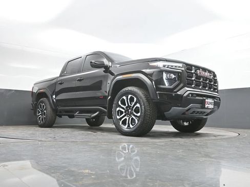 Used 2025 GMC Canyon AT4 w/ Nightfall Edition AWD/4WD image 50