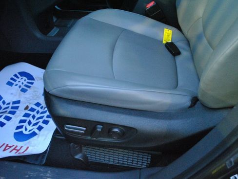 Certified 2022 Toyota Sienna XLE image 15