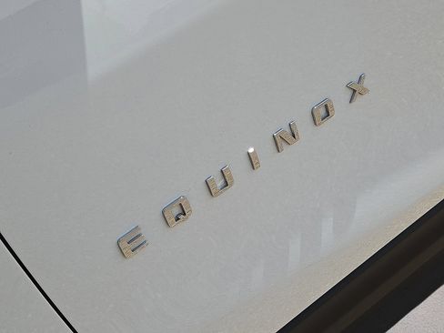 Used 2021 Chevrolet Equinox LS w/ LS Convenience Package FWD image 11