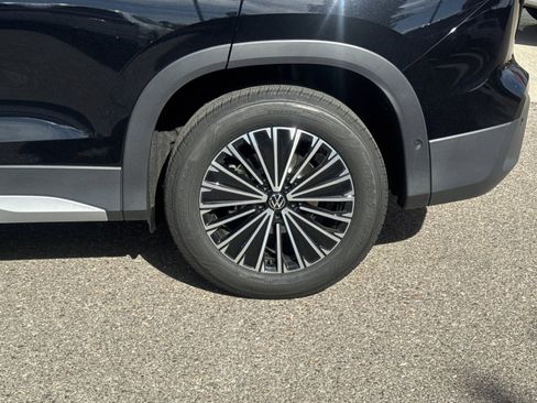 New 2026 Volkswagen Tiguan S FWD image 15