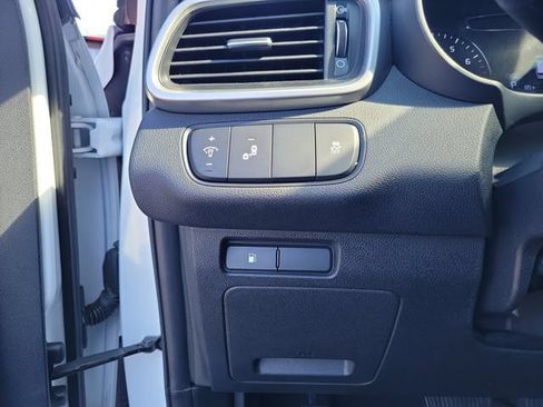 Used 2020 Kia Sorento S FWD image 22