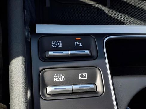 New 2025 Hyundai Sonata Limited image 21