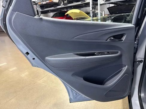 Used 2020 Chevrolet Bolt Premier w/ Infotainment Package FWD image 18