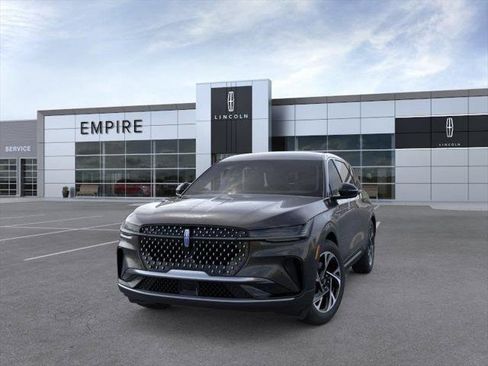 New 2026 Lincoln Nautilus Premier AWD/4WD image 2