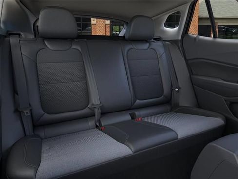 New 2026 Chevrolet Trax LT w/ Driver Confidence Package FWD image 17
