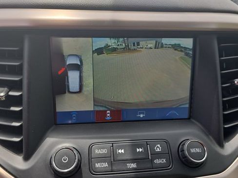 Used 2018 GMC Acadia Denali w/ Technology Package FWD image 25