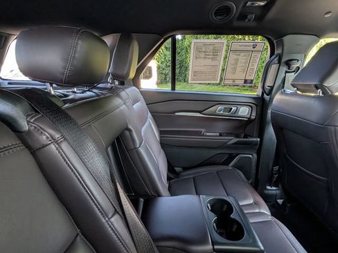 Used 2026 Ford Explorer Platinum AWD/4WD image 36