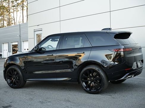 New 2026 Land Rover Range Rover Sport Dynamic SE image 7