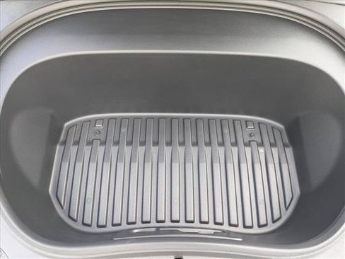 Used 2025 Tesla Model 3 Long Range RWD image 25