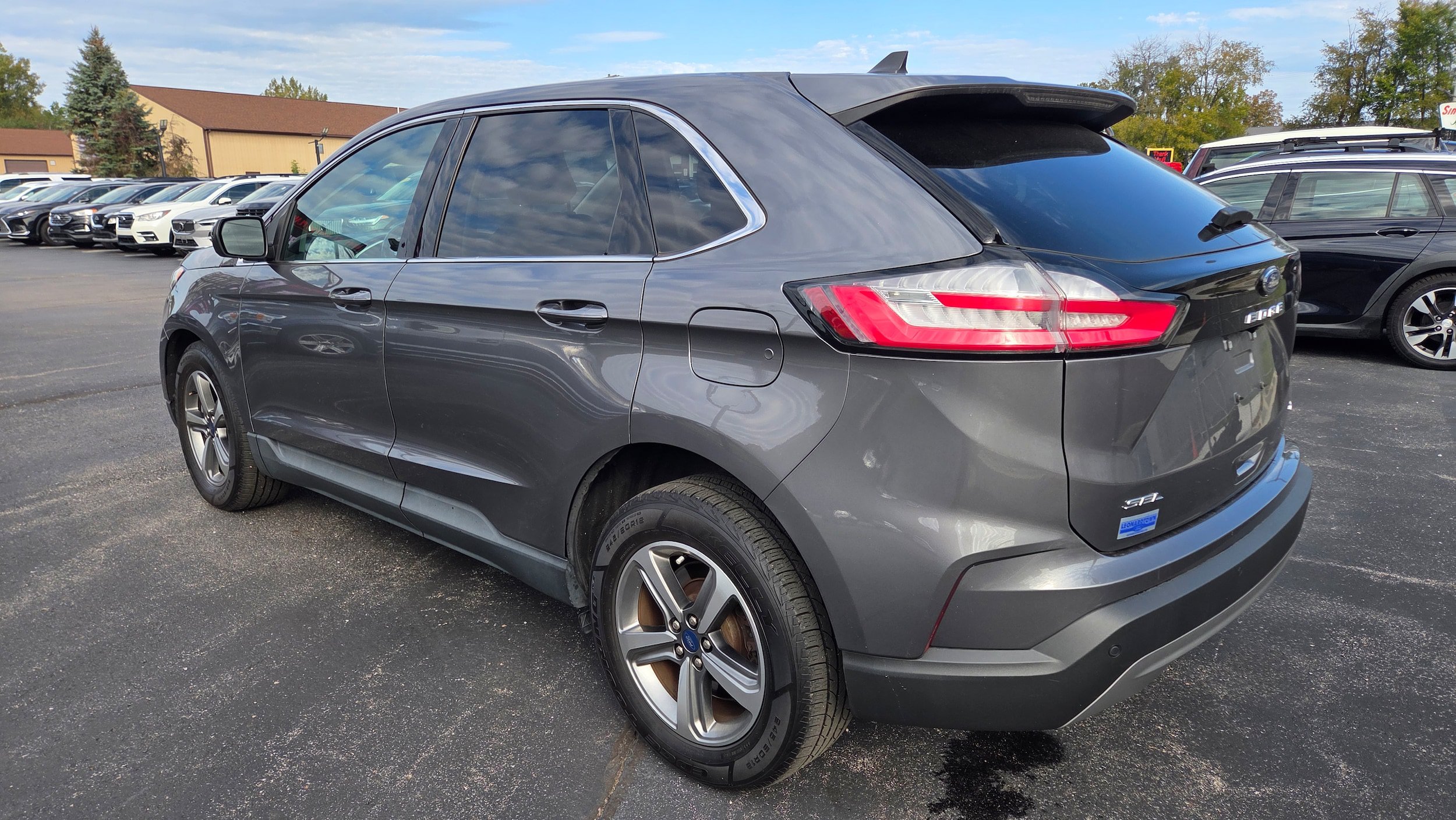 Used 2021 Ford Edge SEL w/ Convenience Package AWD/4WD image 16