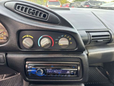 Used 1993 Chevrolet Camaro LT image 14