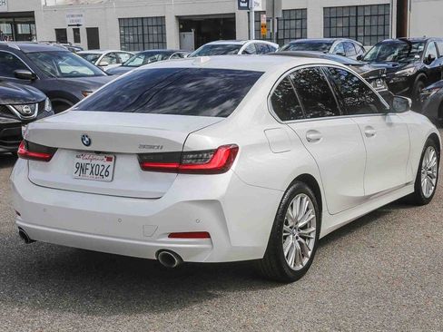 Used 2024 BMW 330i Sedan w/ Convenience Package RWD image 8