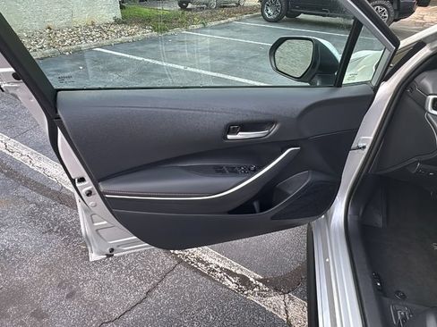 Used 2025 Toyota Corolla SE FWD image 10