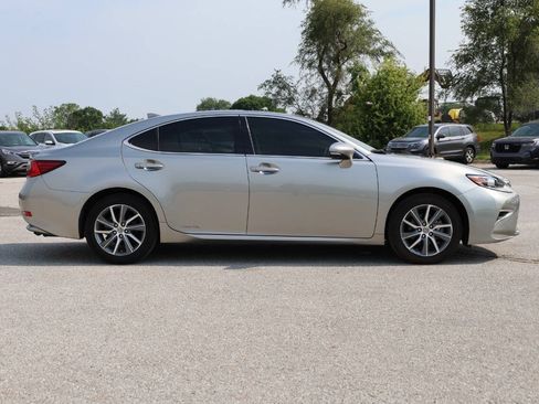 Used 2018 Lexus ES 300h w/ Navigation Package FWD image 7