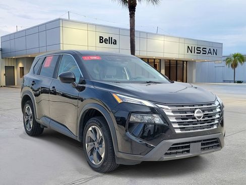 Certified 2025 Nissan Rogue SV FWD image 11