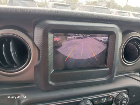 Used 2018 Jeep Wrangler Unlimited Sport S AWD/4WD image 30