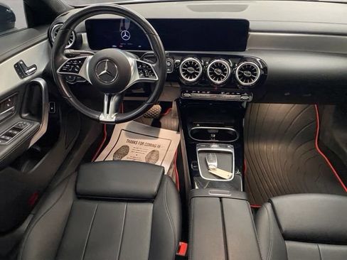 Used 2025 Mercedes-Benz CLA 250 4MATIC image 5