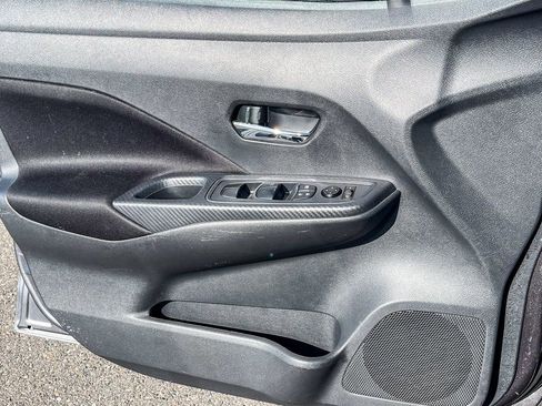 Used 2022 Nissan Versa SV w/ Trunk Package image 39