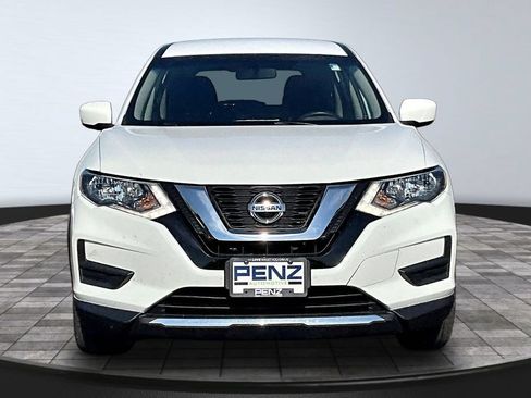 Used 2017 Nissan Rogue S AWD/4WD image 2