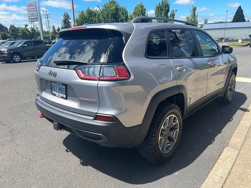 Used 2021 Jeep Cherokee Trailhawk w/ Trailer Tow Group AWD/4WD image 10