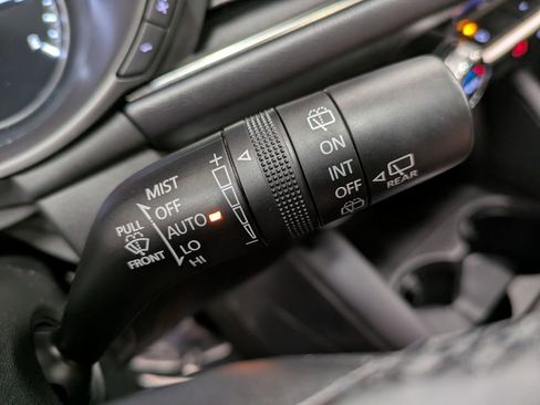 Used 2022 MAZDA MAZDA3 s image 18