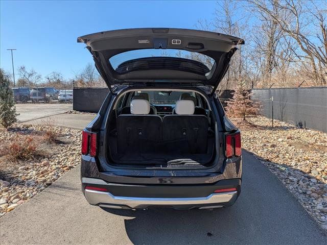 Used 2025 Kia Sorento EX FWD image 20