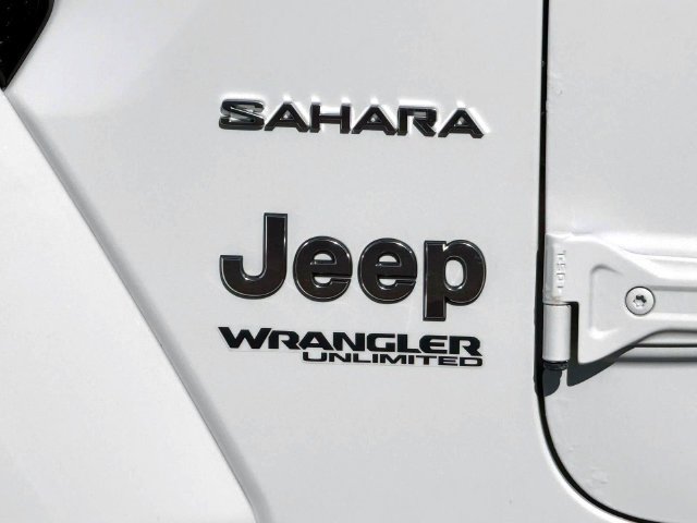 Used 2019 Jeep Wrangler Unlimited Sahara w/ Uconnect 4C Nav & Sound Group AWD/4WD image 9