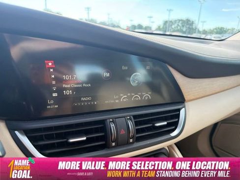 Used 2019 Alfa Romeo Giulia Ti w/ Quick Order Package 22X Lusso AWD/4WD image 15