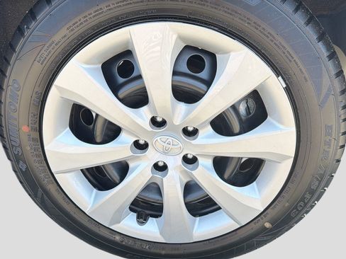 Used 2024 Toyota Corolla LE FWD image 14