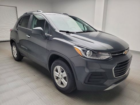 Used 2020 Chevrolet Trax LT w/ Driver Confidence Package AWD/4WD image 13