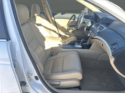 Used 2011 Honda Accord SE image 9