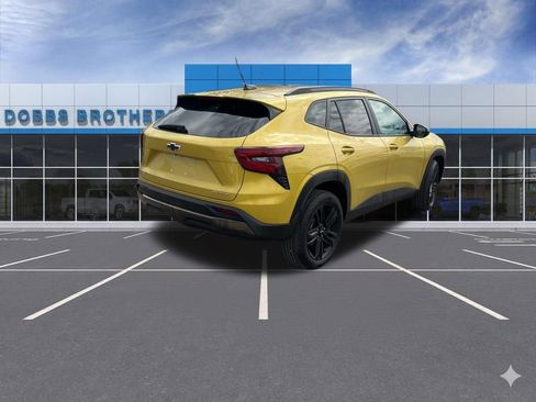 Used 2025 Chevrolet Trax ACTIV image 9