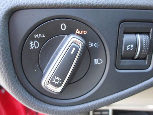 Used 2018 Volkswagen Golf Alltrack SE image 29