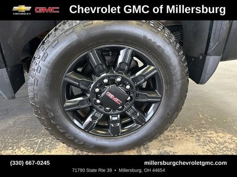 Used 2024 GMC Sierra 2500 AT4 w/ AT4 Premium Plus Package AWD/4WD image 14