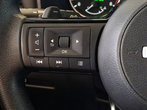 Used 2023 Nissan Rogue SV AWD/4WD image 20
