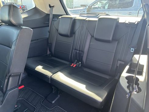 Used 2021 Volkswagen Atlas SEL R-Line w/ MDO Package (Bench Seat) image 14
