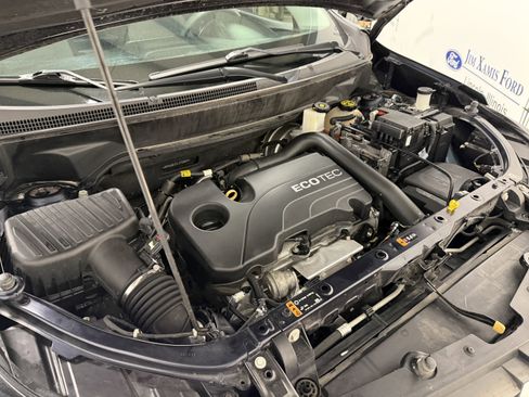 Used 2020 Chevrolet Equinox LS w/ LPO, Floor Liner Package image 36