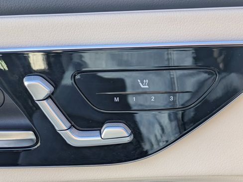 Used 2025 Mercedes-Benz CLE 300 4MATIC Coupe image 13