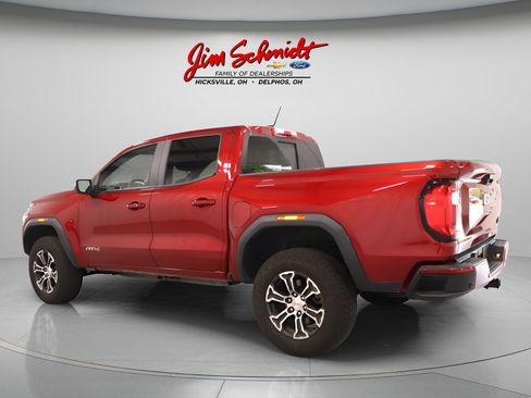 Used 2025 GMC Canyon AT4 w/ Technology Plus Package AWD/4WD image 4