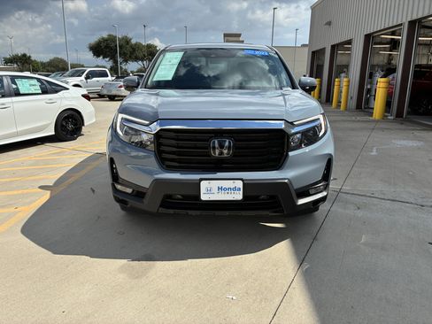 Used 2023 Honda Ridgeline RTL-E image 3