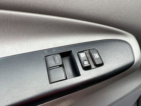 Used 2015 Toyota Tacoma PreRunner image 16