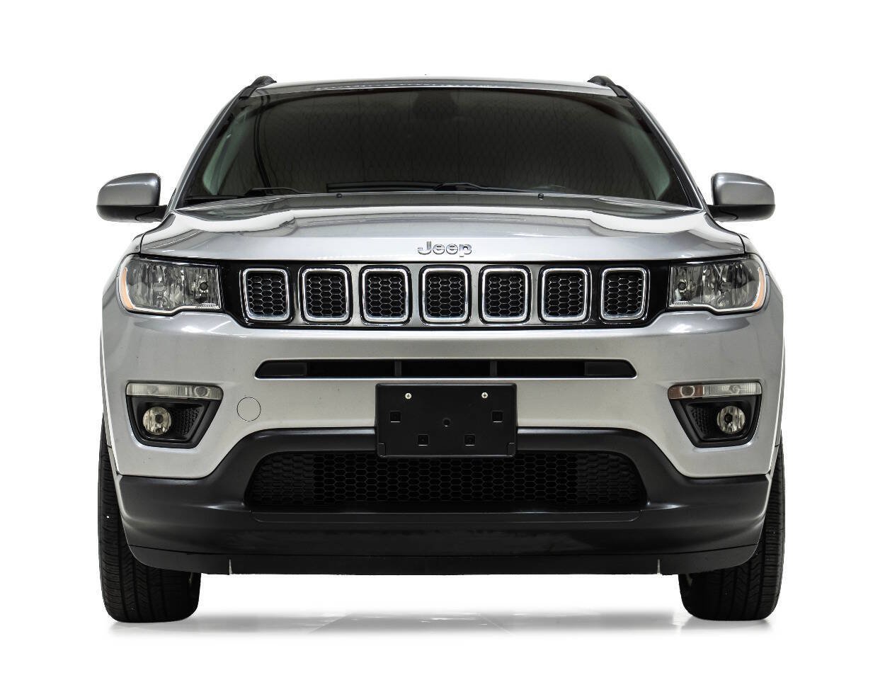 Used 2017 Jeep Compass Latitude w/ Popular Equipment Group FWD image 7