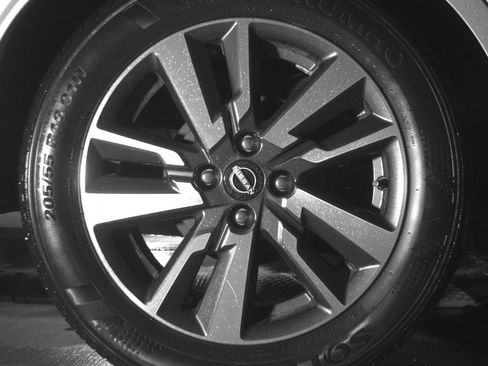Used 2025 Nissan Versa SV FWD image 15