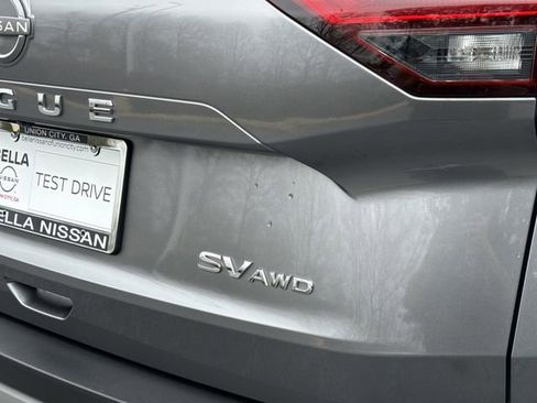 Certified 2023 Nissan Rogue SV image 27