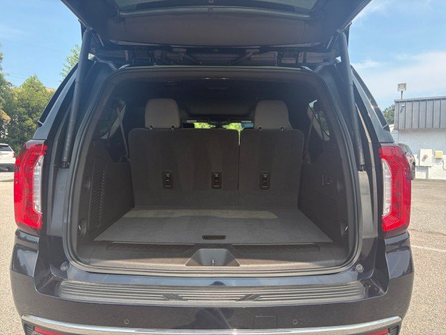 Used 2021 GMC Yukon XL SLT w/ SLT Premium Package AWD/4WD image 19